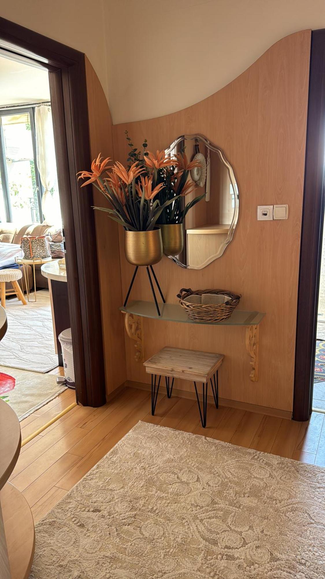 Downtown Central Apartment With Working Kitchen, City Views & Free Parking Kazanlŭk Eksteriør billede