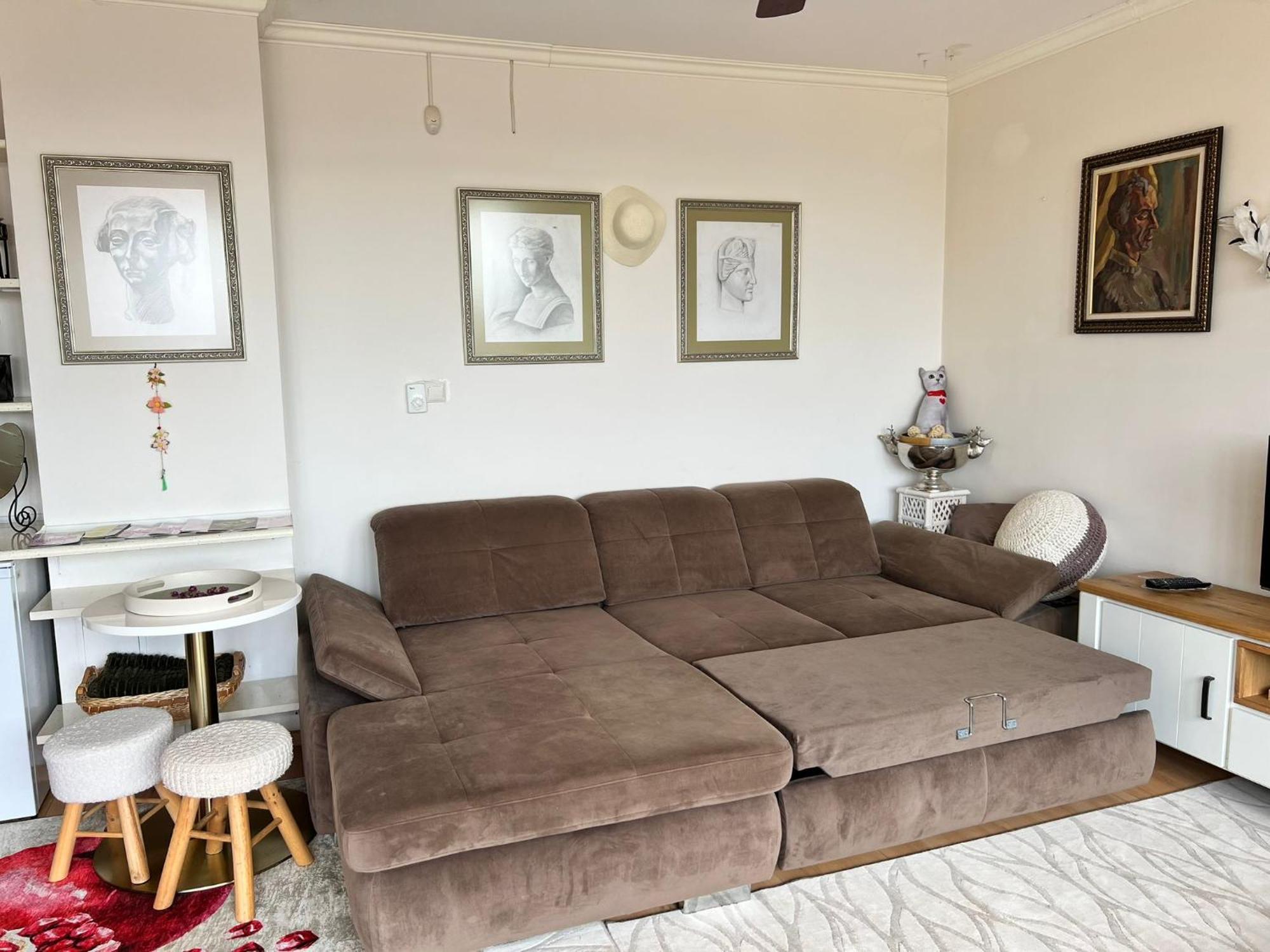 Downtown Central Apartment With Working Kitchen, City Views & Free Parking Kazanlŭk Eksteriør billede