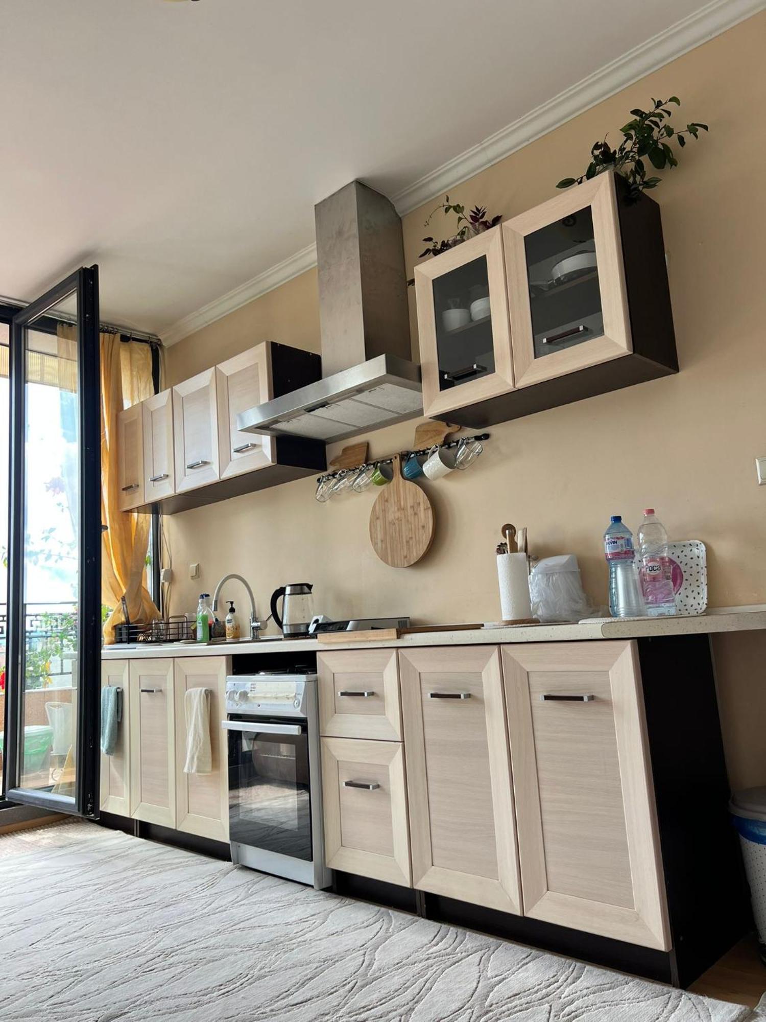 Downtown Central Apartment With Working Kitchen, City Views & Free Parking Kazanlŭk Eksteriør billede